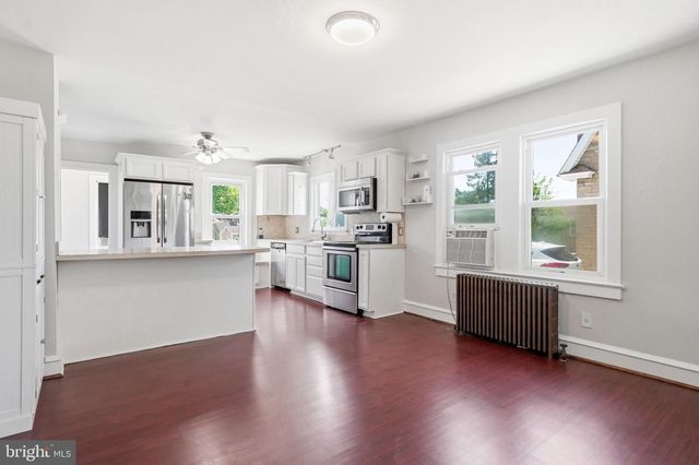 126 TOMLIN STATION RD, Gibbstown, NJ 08027