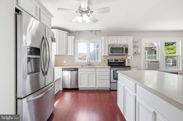 126 TOMLIN STATION RD, Gibbstown, NJ 08027