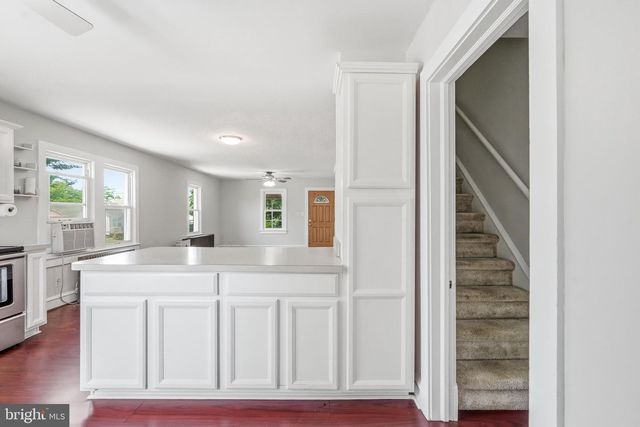 126 TOMLIN STATION RD, Gibbstown, NJ 08027