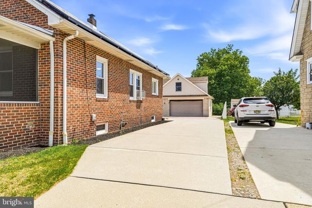 126 TOMLIN STATION RD, Gibbstown, NJ 08027