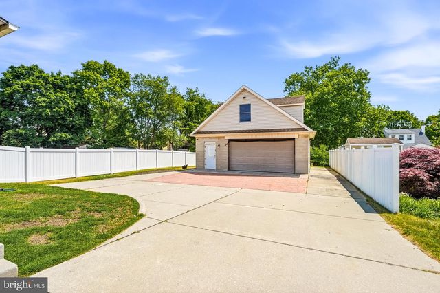 126 TOMLIN STATION RD, Gibbstown, NJ 08027