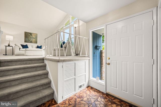 41 CAMELOT DR, Plymouth Meeting, PA 19462