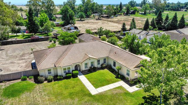 8001 Stallion Way, Sacramento, CA 95830