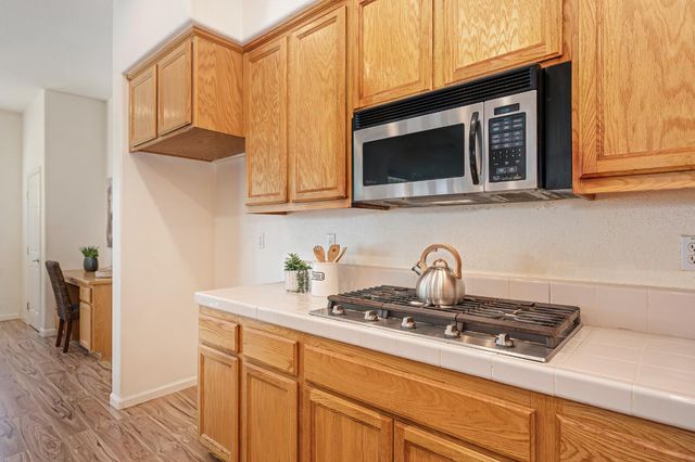 8001 Stallion Way, Sacramento, CA 95830