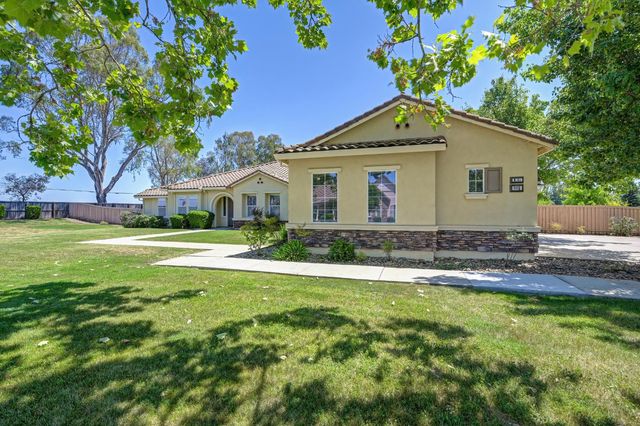 8001 Stallion Way, Sacramento, CA 95830