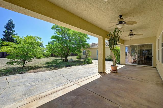 8001 Stallion Way, Sacramento, CA 95830