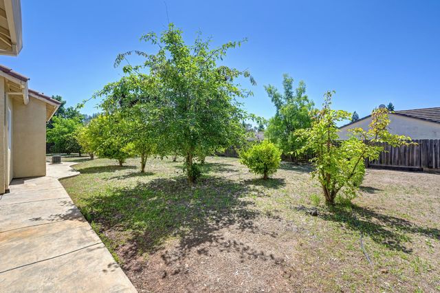 8001 Stallion Way, Sacramento, CA 95830