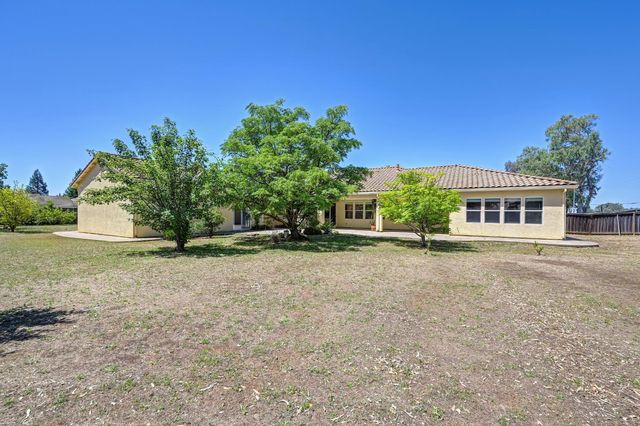 8001 Stallion Way, Sacramento, CA 95830
