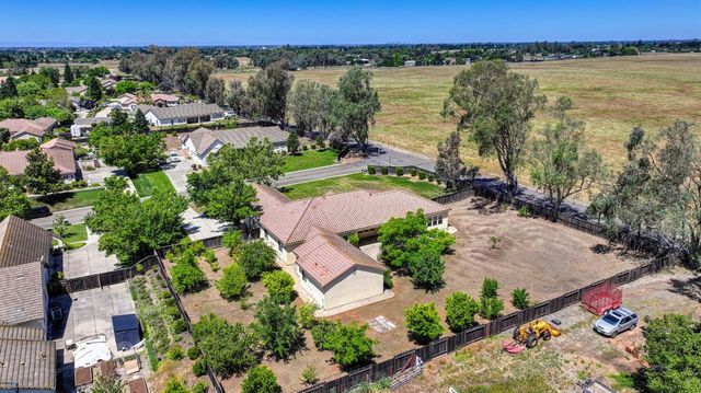 8001 Stallion Way, Sacramento, CA 95830