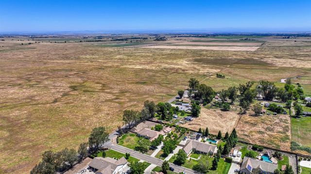 8001 Stallion Way, Sacramento, CA 95830