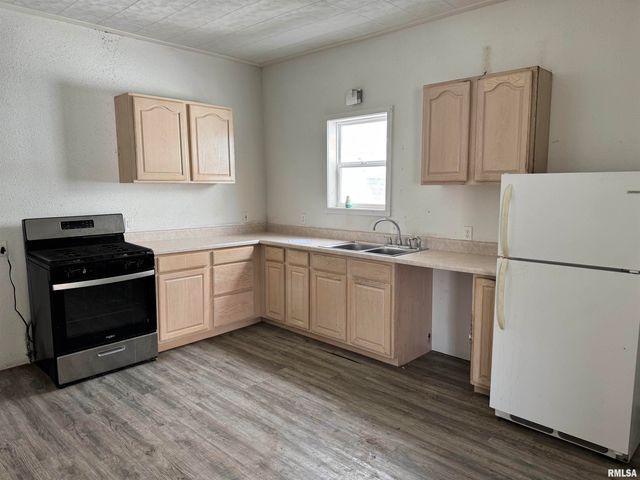 1311 N 9TH Street, Quincy, IL 62301