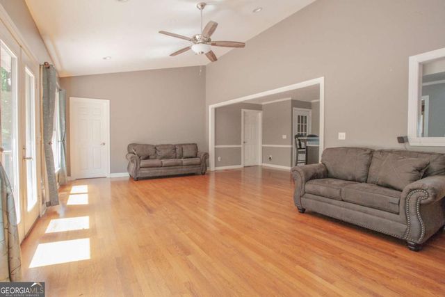 17 Mountain Oaks Drive, Carrollton, GA 30116
