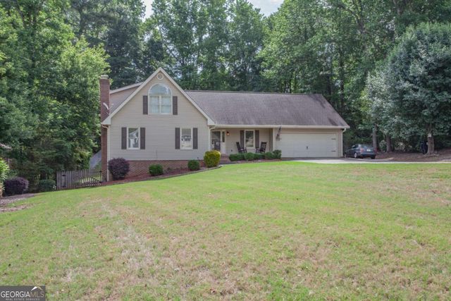 17 Mountain Oaks Drive, Carrollton, GA 30116