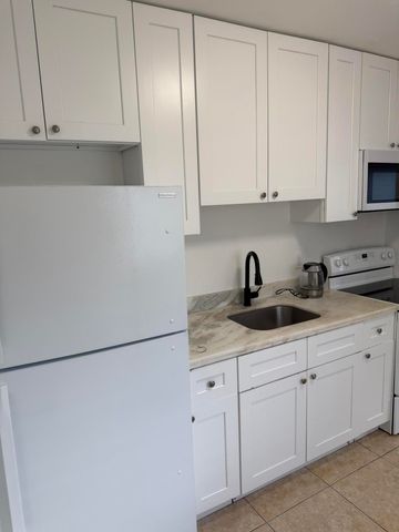 760 NW 4TH Street 2, Hallandale Beach, FL 33009