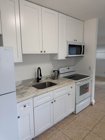760 NW 4TH Street 2, Hallandale Beach, FL 33009