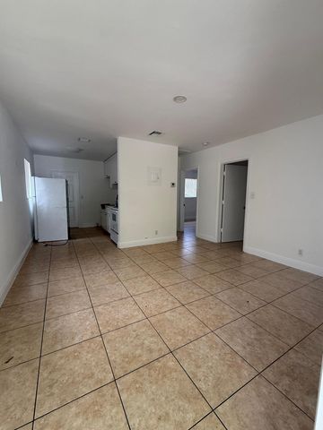 760 NW 4TH Street 2, Hallandale Beach, FL 33009