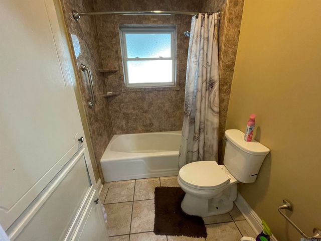 633 Woodcliff Dr, Baton Rouge, LA 70815