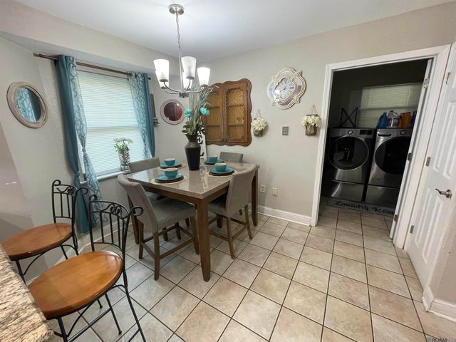 633 Woodcliff Dr, Baton Rouge, LA 70815