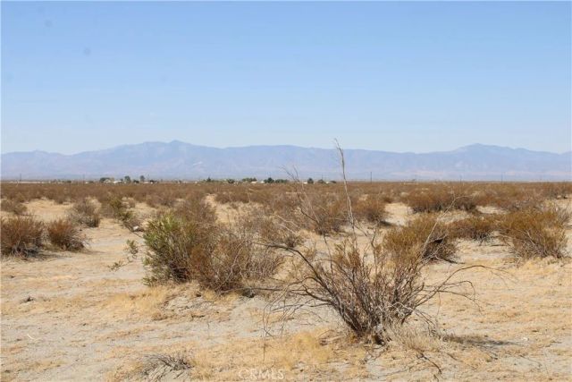 20 Skyranch, Adelanto, CA 92301