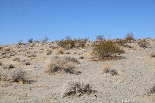 20 Skyranch, Adelanto, CA 92301