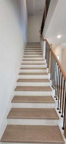 1033 North Ln Lane B, Houston, TX 77088