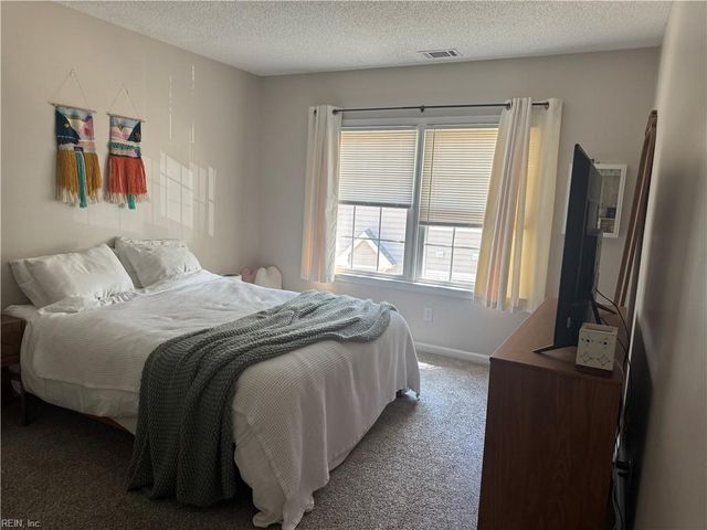 704 Nottoway River Ct Apt A, Chesapeake, VA 23320