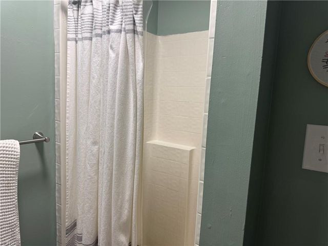 704 Nottoway River Ct Apt A, Chesapeake, VA 23320