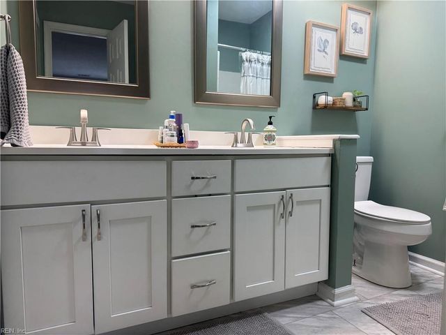 704 Nottoway River Ct Apt A, Chesapeake, VA 23320