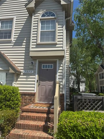 704 Nottoway River Ct Apt A, Chesapeake, VA 23320