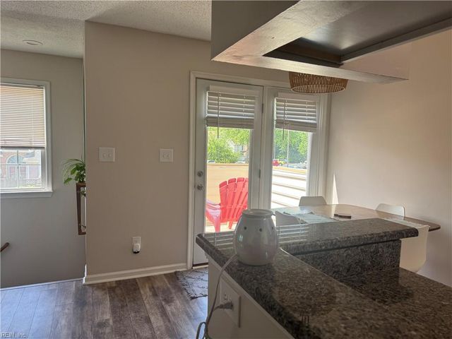 704 Nottoway River Ct Apt A, Chesapeake, VA 23320