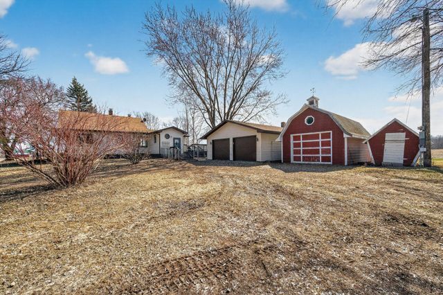 2270 397th Avenue, Stanchfield, MN 55080