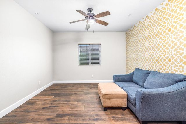 826 Grace Dr, Los Banos, CA 93635