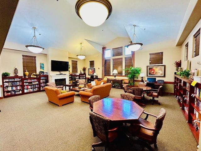 826 Grace Dr, Los Banos, CA 93635