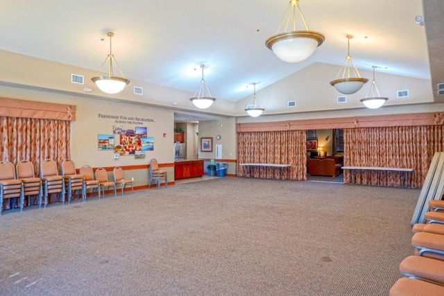 826 Grace Dr, Los Banos, CA 93635