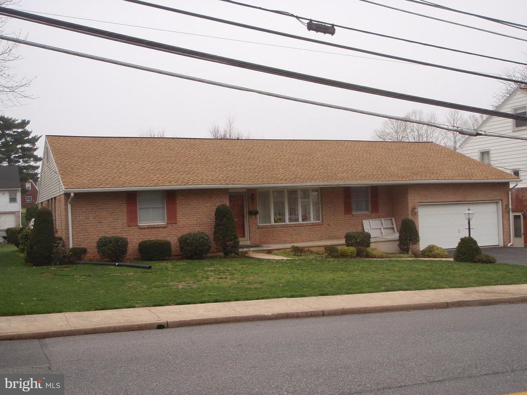 1023 CORNWALL RD, Lebanon, PA 17042