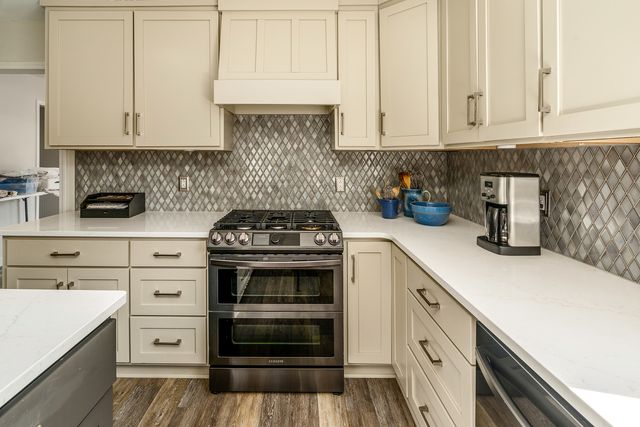 14700 N Allen Lane, Mt Vernon, IL 62864