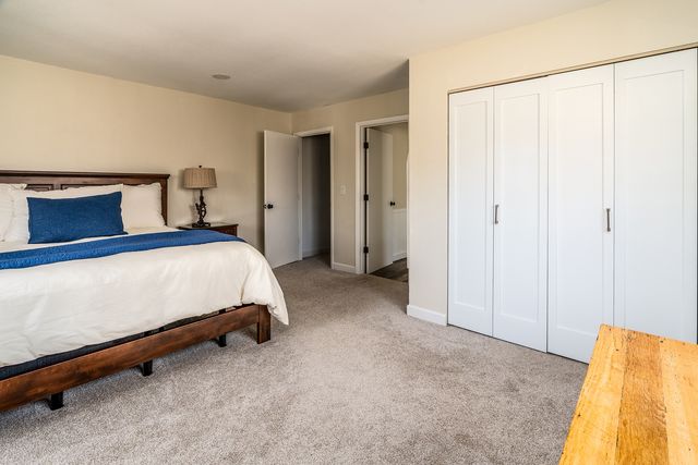 14700 N Allen Lane, Mt Vernon, IL 62864