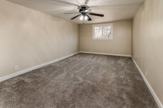 14700 N Allen Lane, Mt Vernon, IL 62864