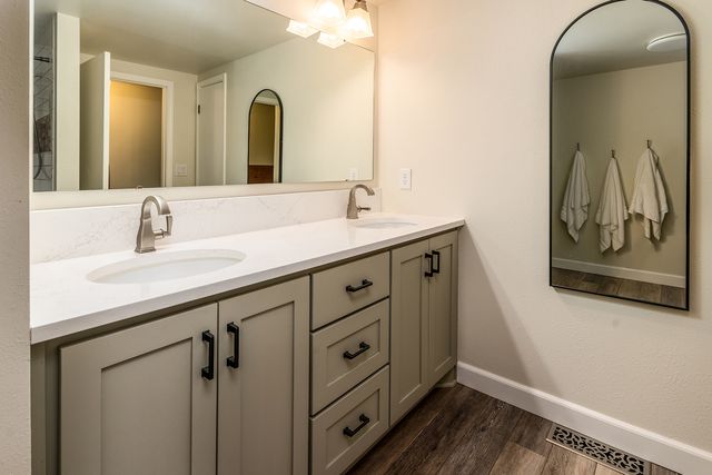 14700 N Allen Lane, Mt Vernon, IL 62864