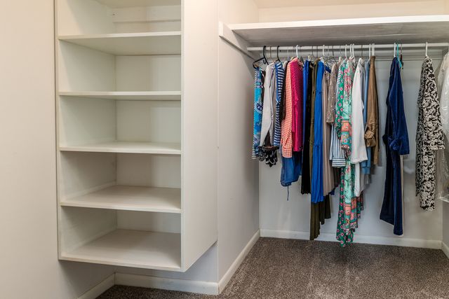 14700 N Allen Lane, Mt Vernon, IL 62864