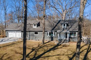 14700 N Allen Lane, Mt Vernon, IL 62864