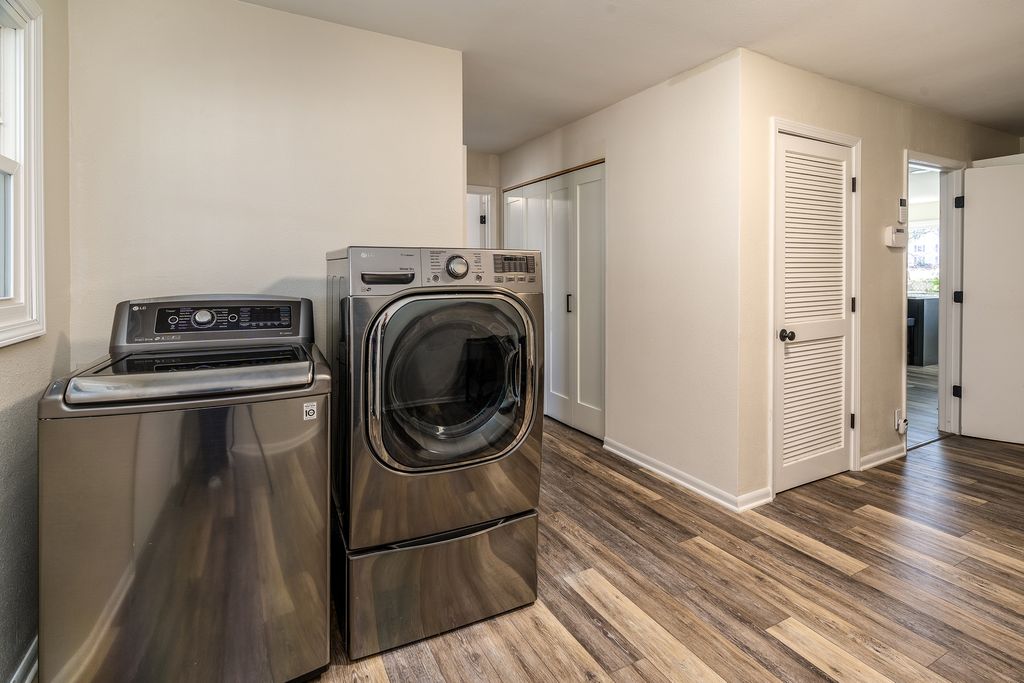 Image 29 of property listing at 14700 N Allen Lane, Mt Vernon, IL 62864