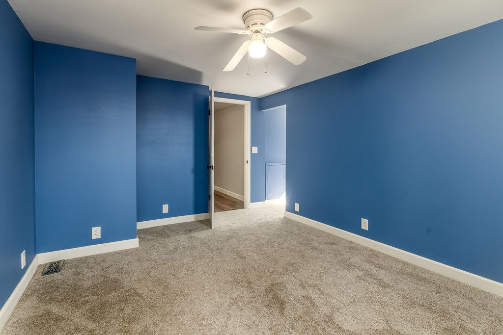 Image 35 of property listing at 14700 N Allen Lane, Mt Vernon, IL 62864