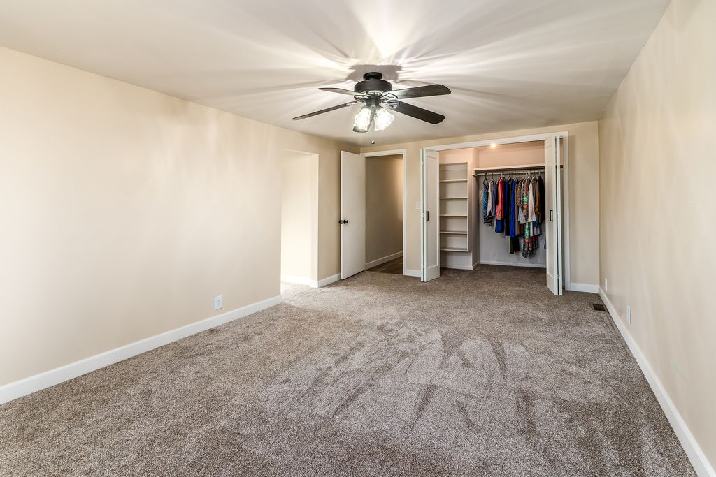 Image 38 of property listing at 14700 N Allen Lane, Mt Vernon, IL 62864