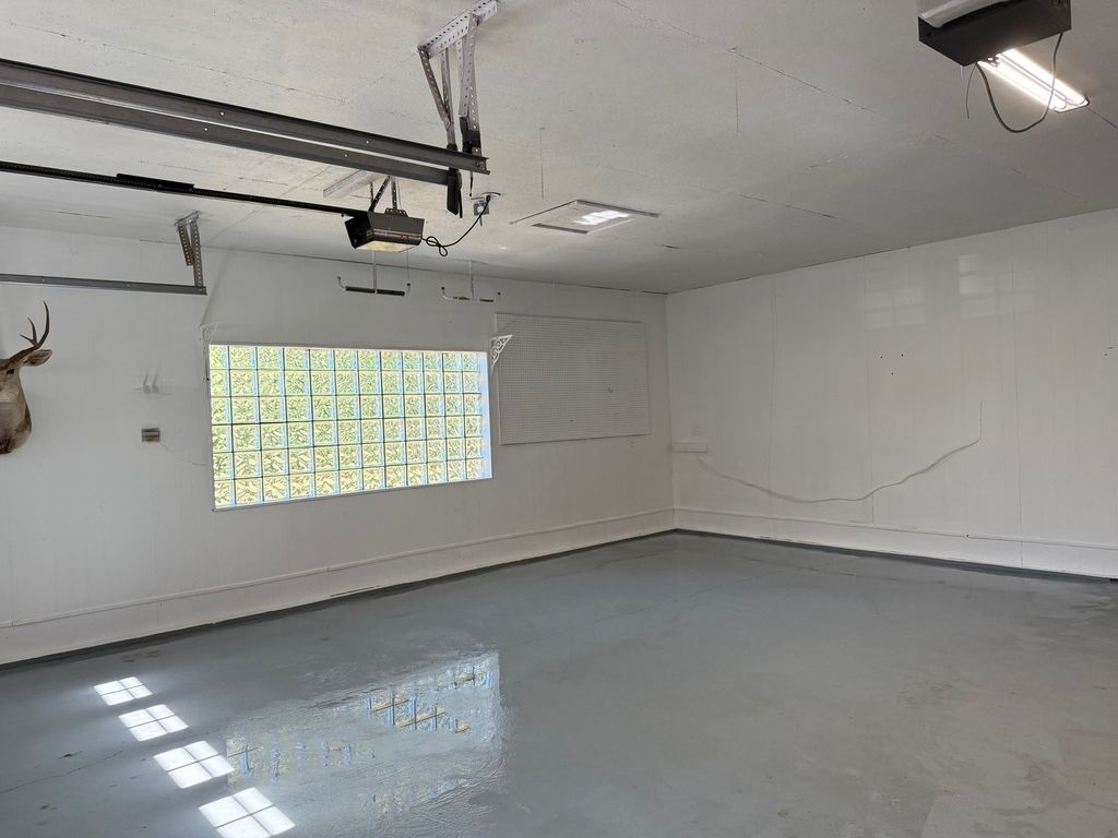 Image 55 of property listing at 14700 N Allen Lane, Mt Vernon, IL 62864