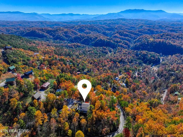 1814 Blue Tick Way, Sevierville, TN 37876