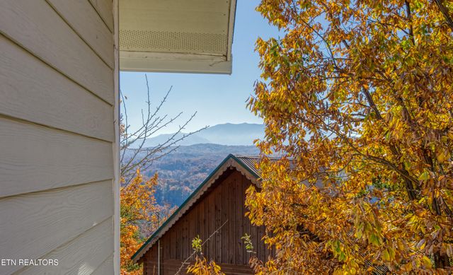 1814 Blue Tick Way, Sevierville, TN 37876