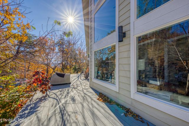 1814 Blue Tick Way, Sevierville, TN 37876