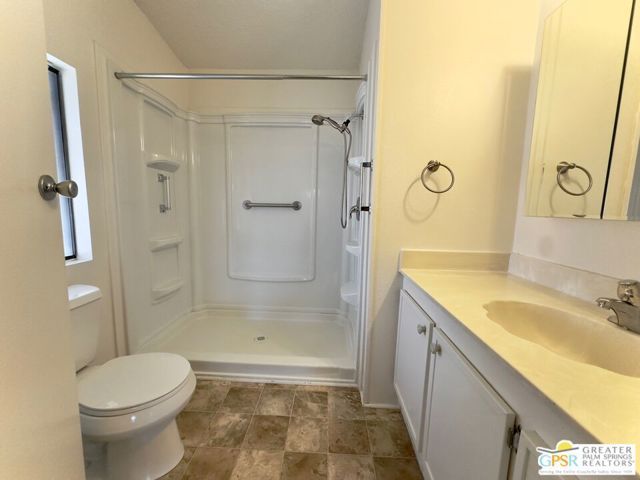 1250 N Kirby Street 34, Hemet, CA 92545