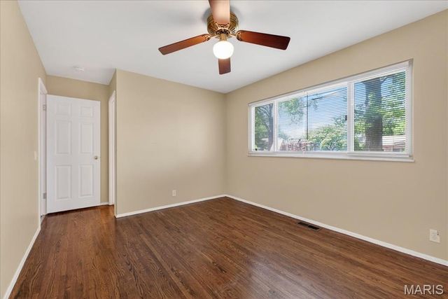 3725 Helmkampf Drive, Florissant, MO 63033